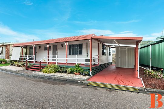 Spacious Ranch Style Village Home - Accross the street from Shopping and Medical 