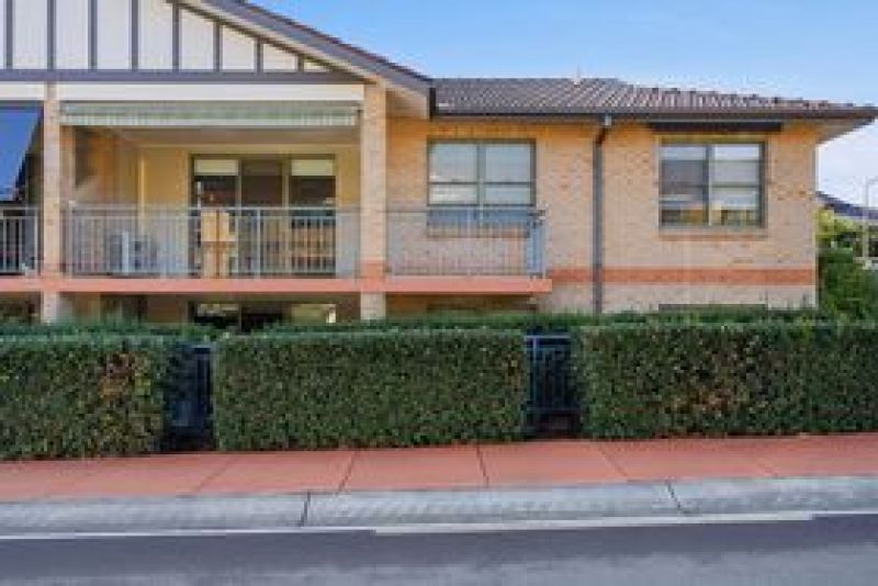 Quality retirement living brimming with natural light and handily positioned to all our Constitution Hill amenities