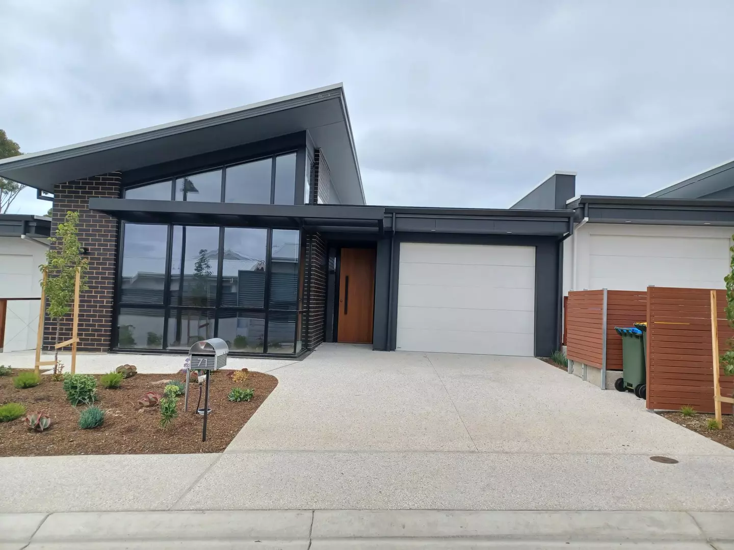 Unit 71 available now please call Andrea on 0455 448 831 to arrange an inspection. 