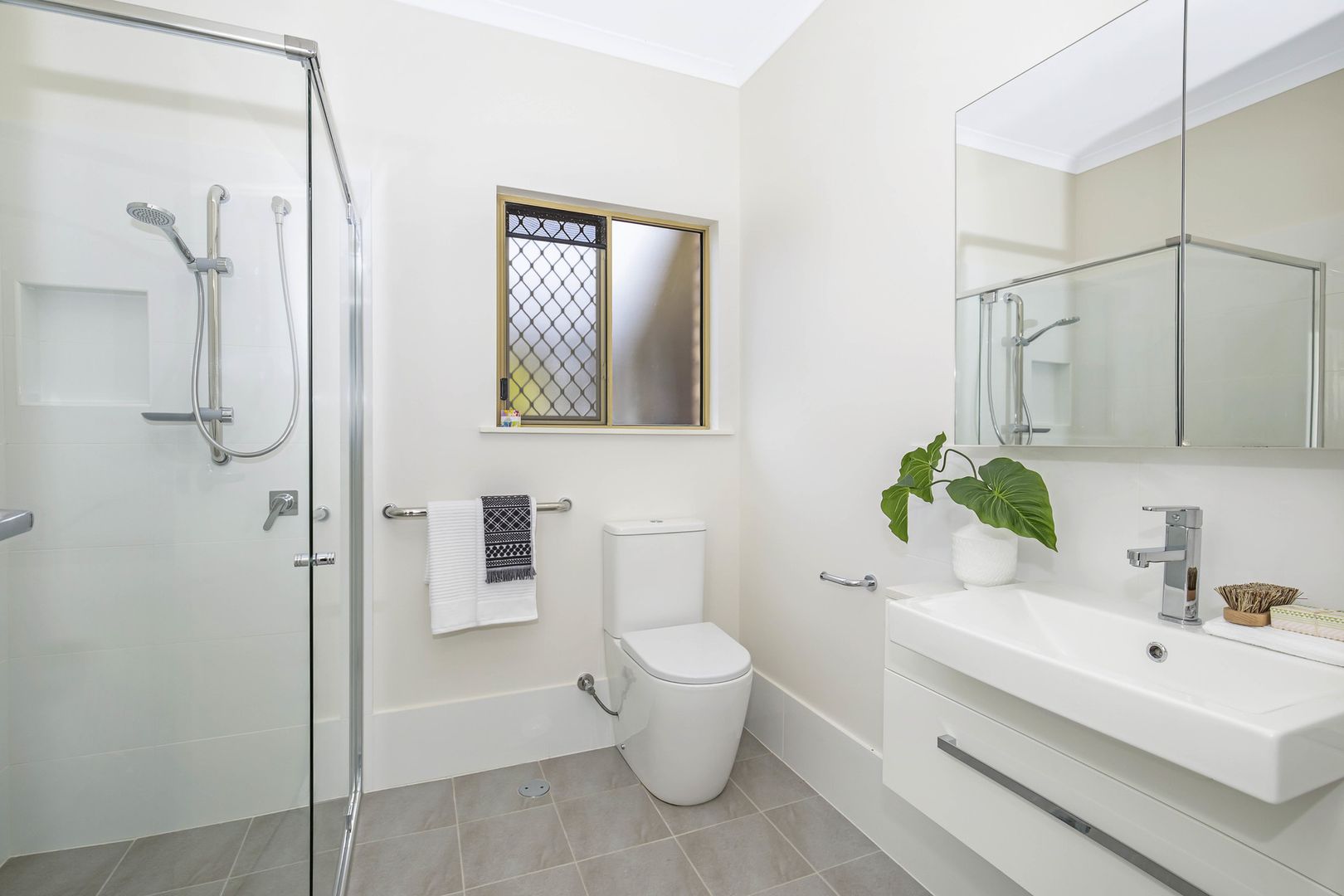 One bedroom apartment in a great location