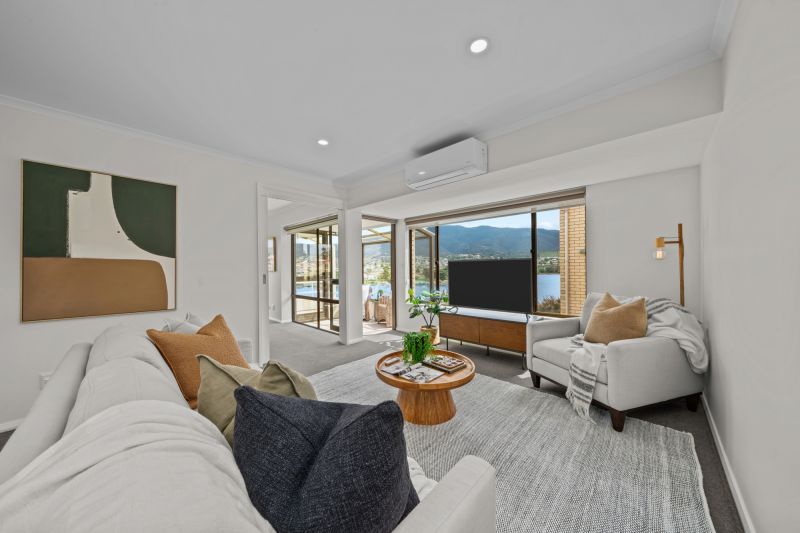 Modern villa with views of Bilton Bay