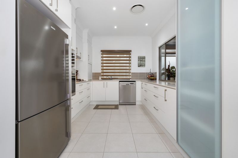 Modern Living in a Tropical Haven