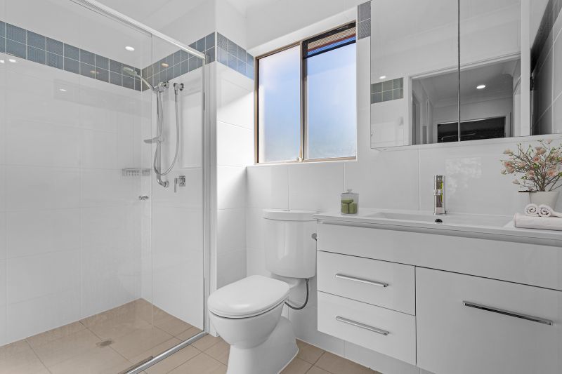 Stunning 2-bedroom unit overlooking rainforest