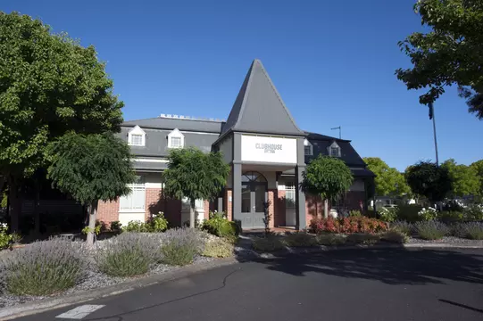 Discover well-connected comfort at Lifestyle Brookfield.