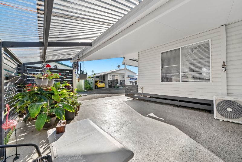 Tweed Broadwater Village, an Over 50’s Pet Friendly Lifestyle Village. 