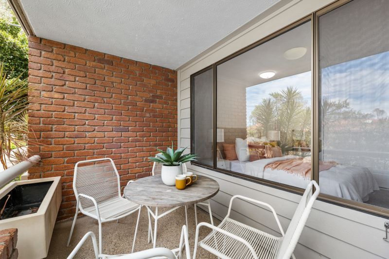 One bedroom plus study home close to community facilities