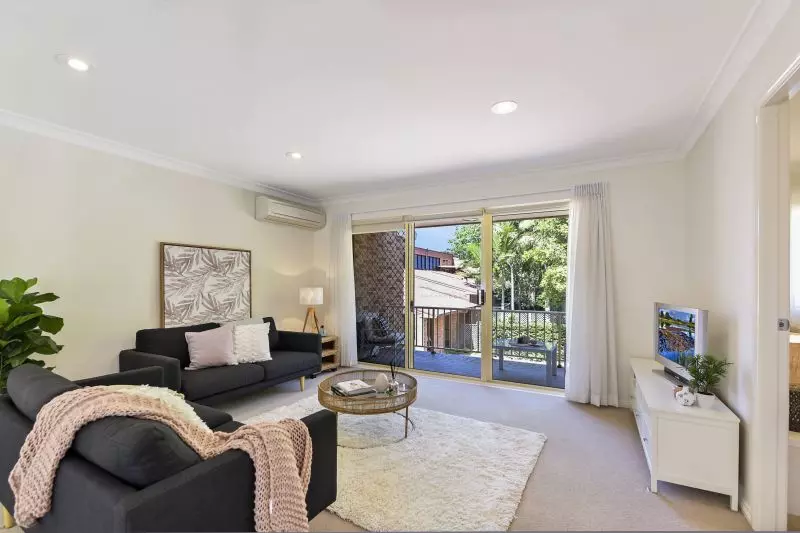 Ground Floor Unit with Easy Access to Erina Fair Shopping Centre