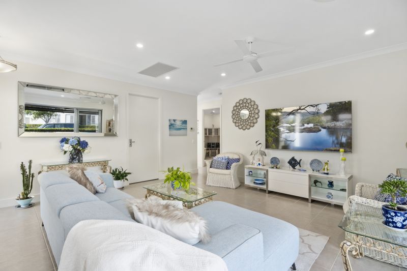 Light-Filled Modern Living - Move in Today!