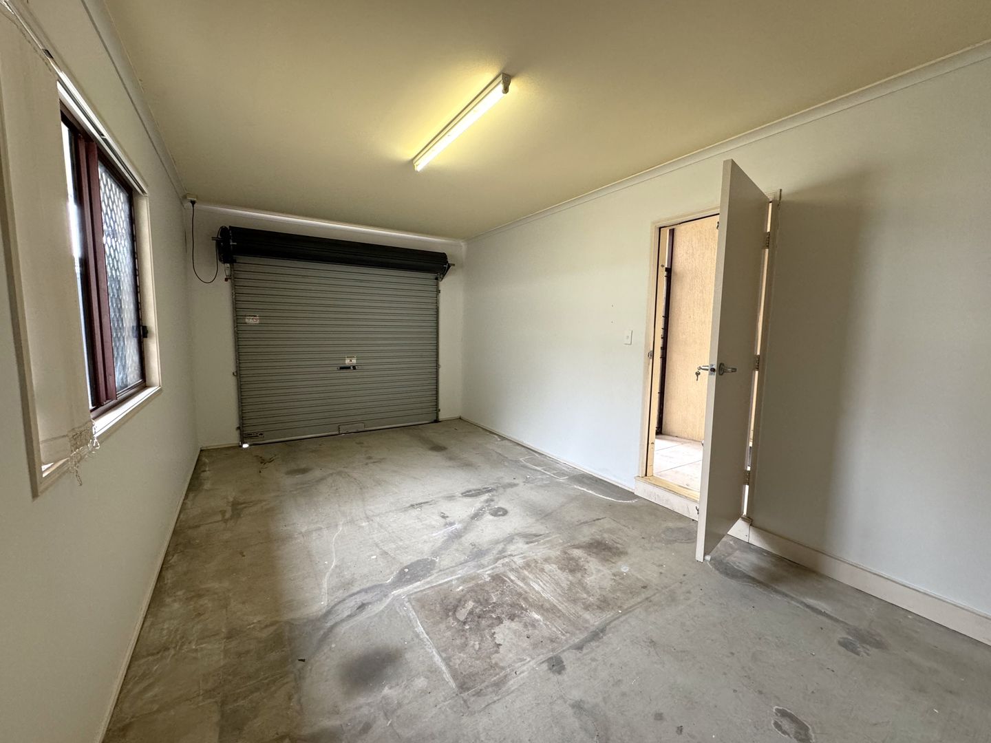 DOWNSIZE WITH AN OUTLOOK, GARDENS & A LITTLE MORE ROOM!