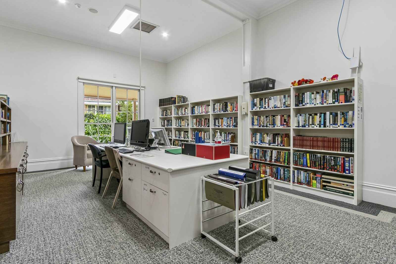 Light, Spacious and Ready to Love - Unit 20 Fiddlers Green