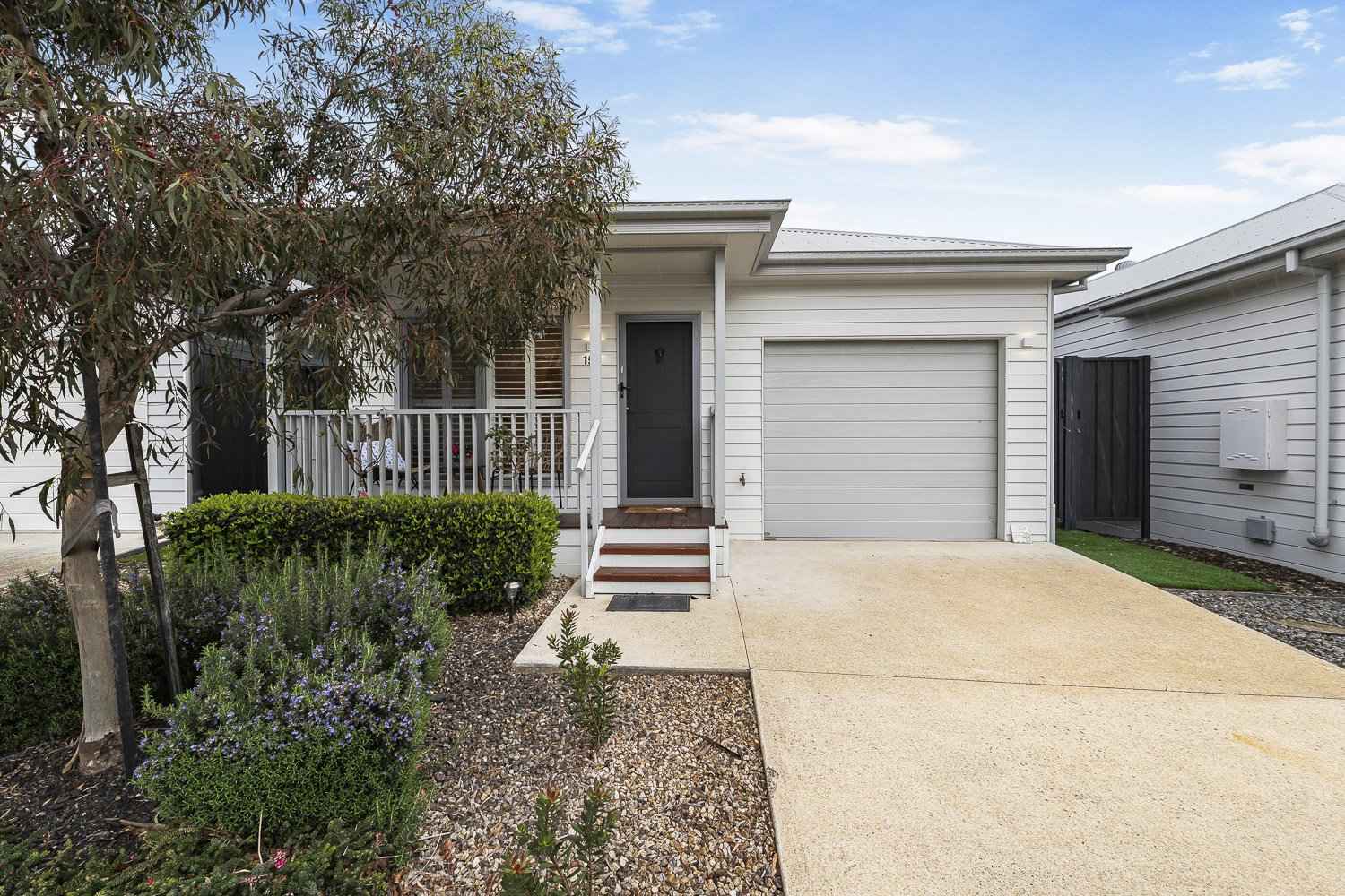 Lifestyle Communities Wollert - Beautifully appointed one-bedroom home with study