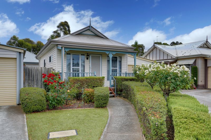 Cosy One Bedroom Unit!