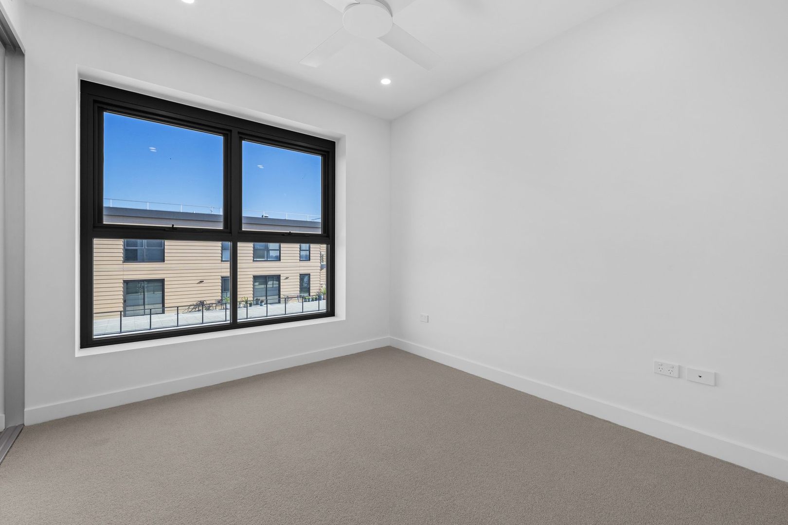 Expansive Apartment with large balcony