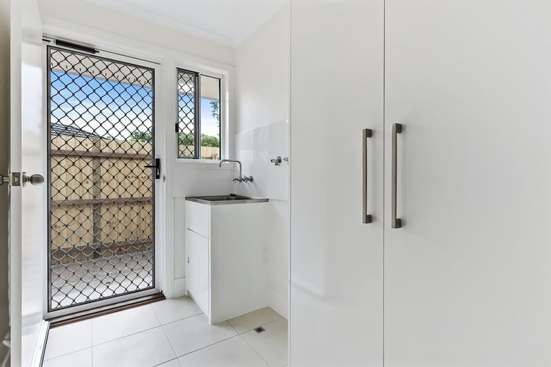 Totally Refreshed North-Facing Villa with Greenspace Views