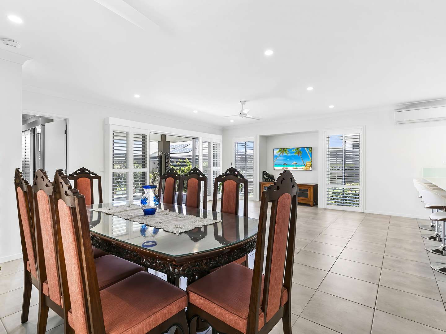 Halcyon Glades - Elegant Corner Block Home Perfect for Downsizers