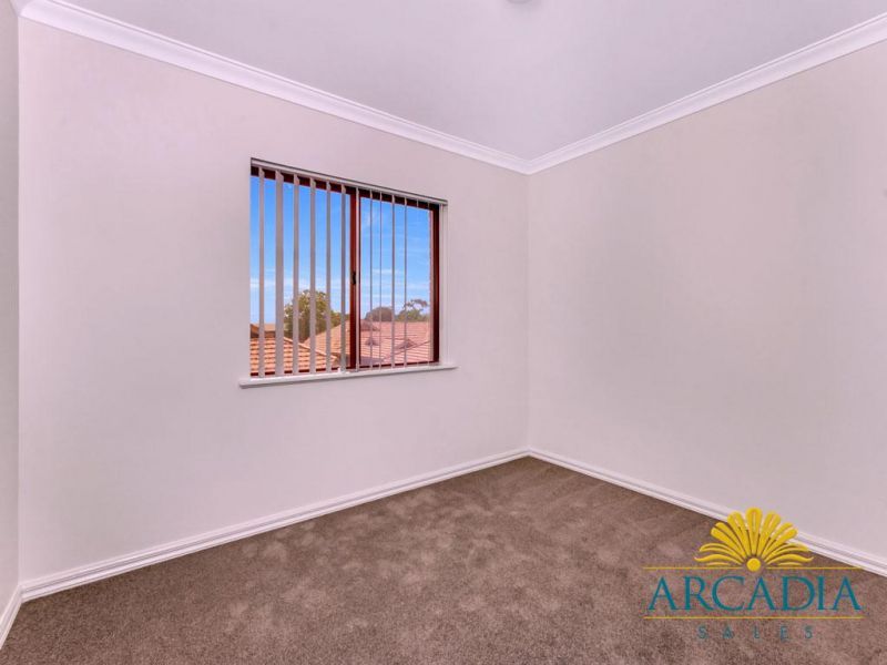 ARCADIA WATERS BICTON - 3 Bedroom, First Floor Stunner...