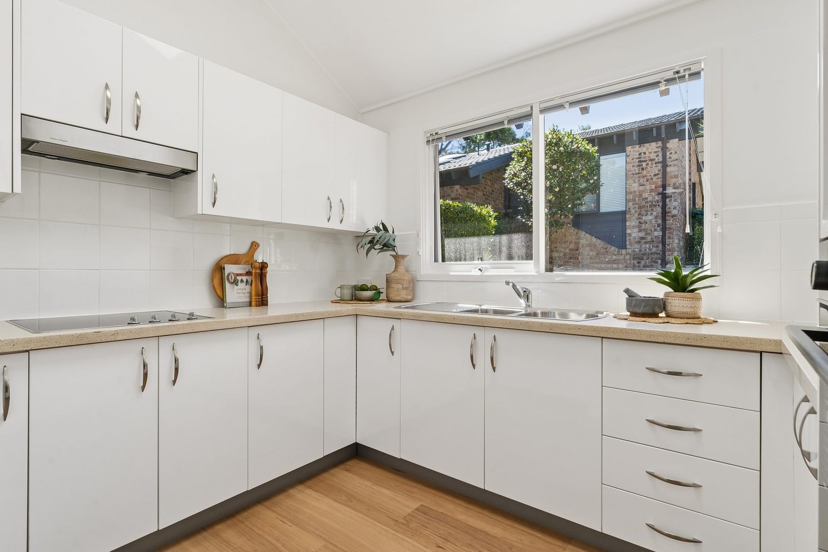 Bright, private & perfectly positioned villa
