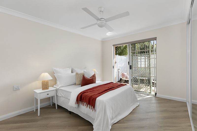 Rarely available newly renovated 2 bedroom, spacious, immaculately presented ground floor villa