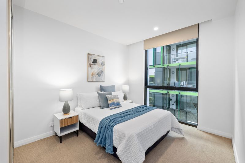 Modern Design, Location and Professional Lifestyle!