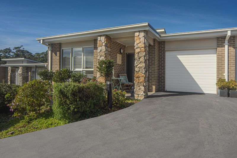 Charming, Stylish Villa with Lush Outdoor Retreat and Modern Interiors