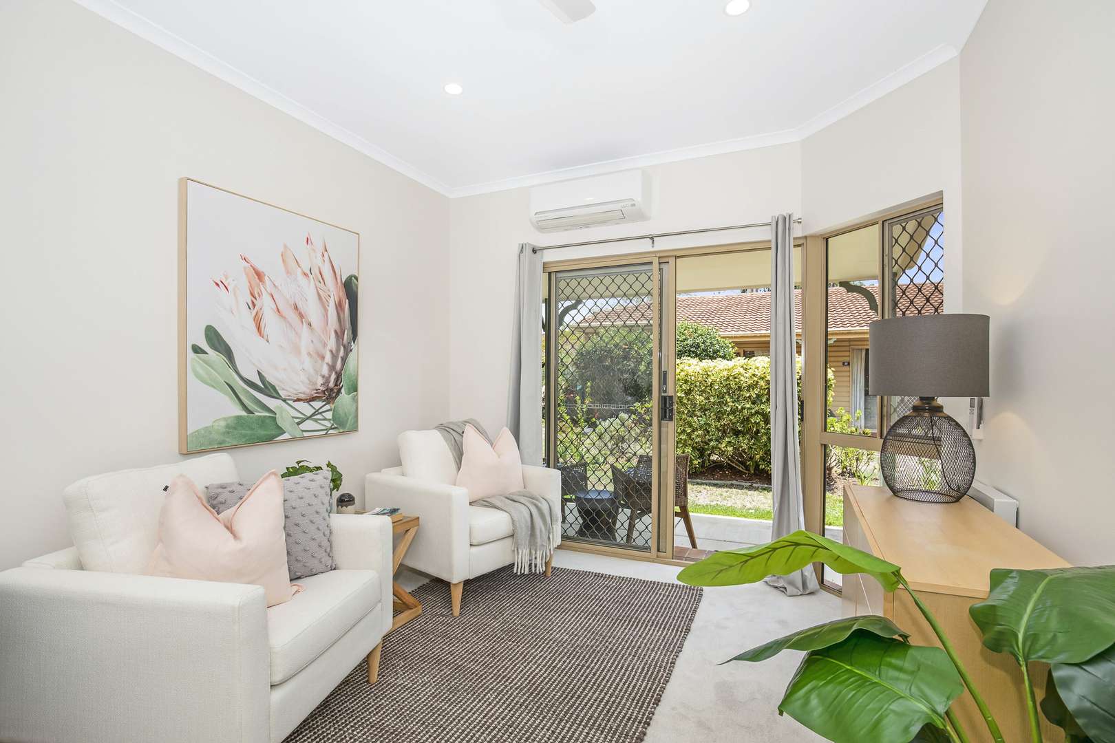 One bedroom apartment in a great location