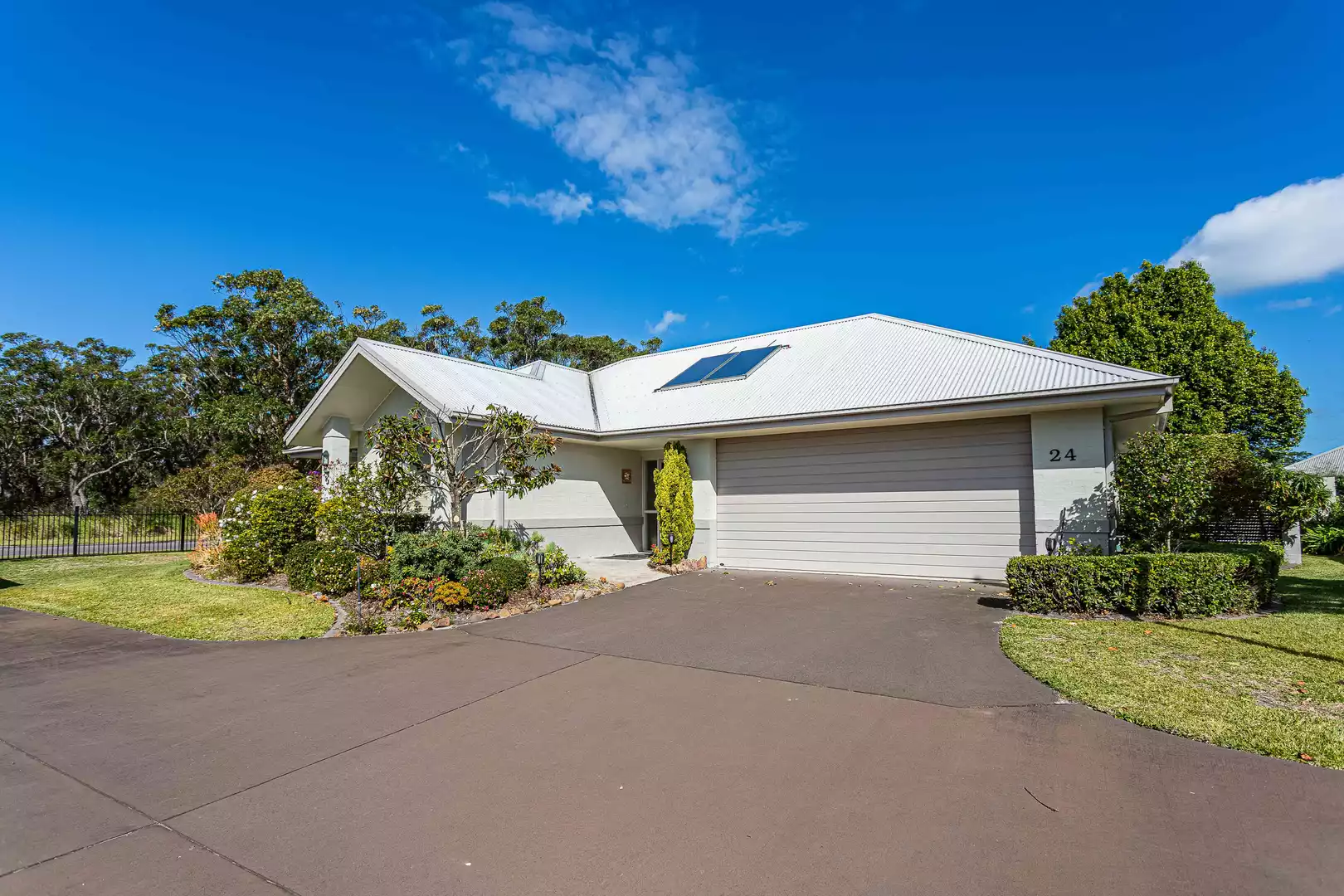 Cezanne C- by Palm Lake Resort Tea Gardens