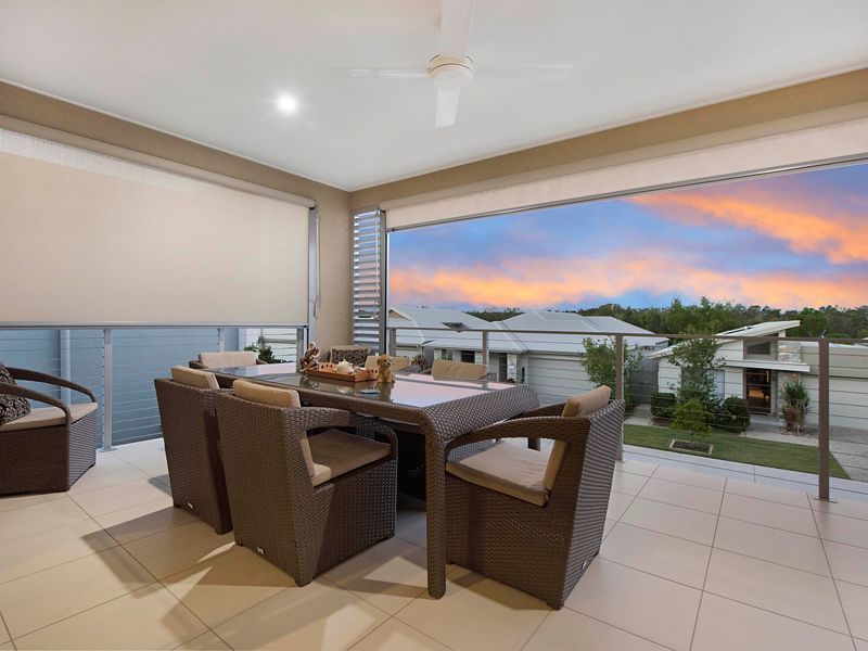 Luxury, Landing living