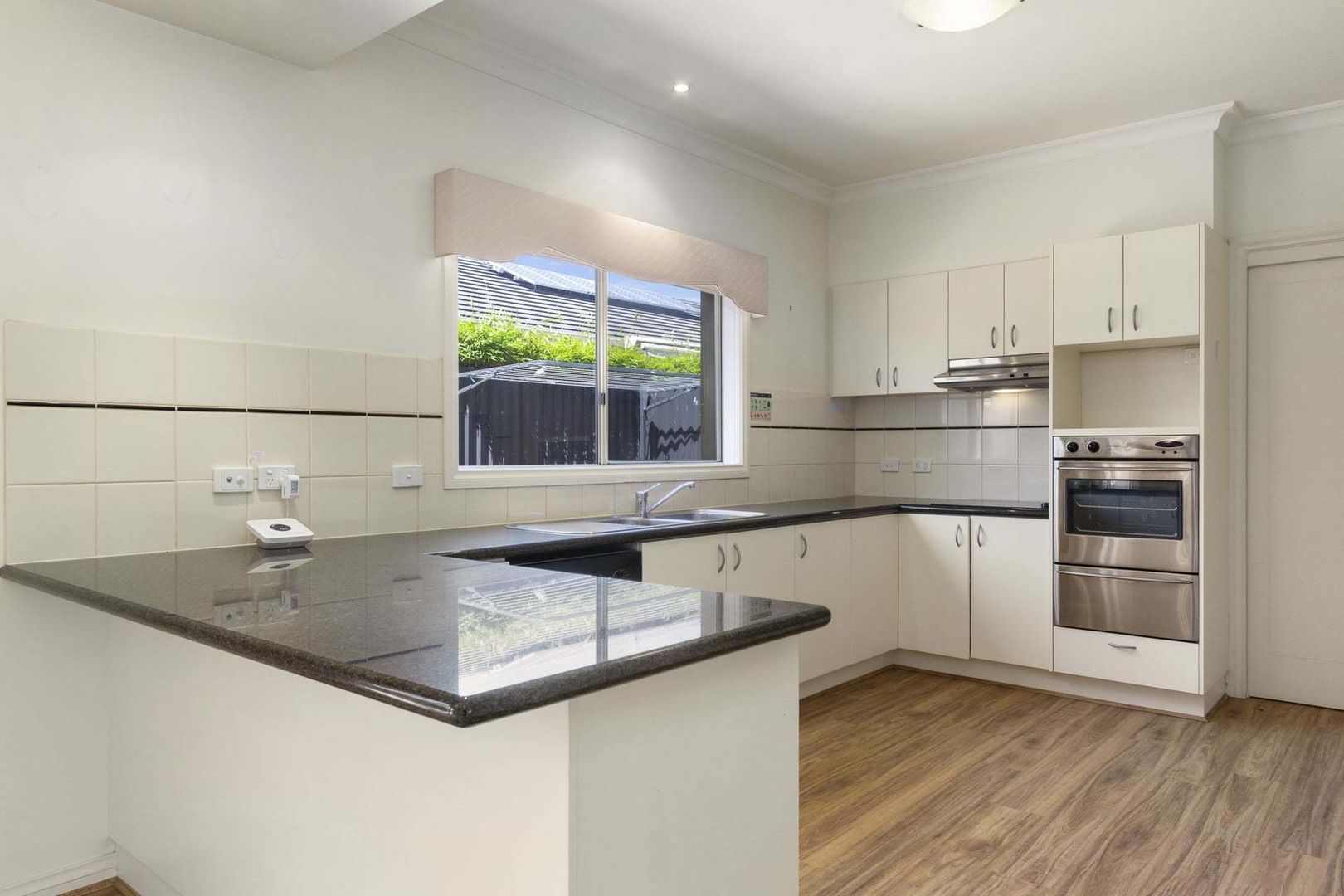 Stylish Home, Tranquil Setting