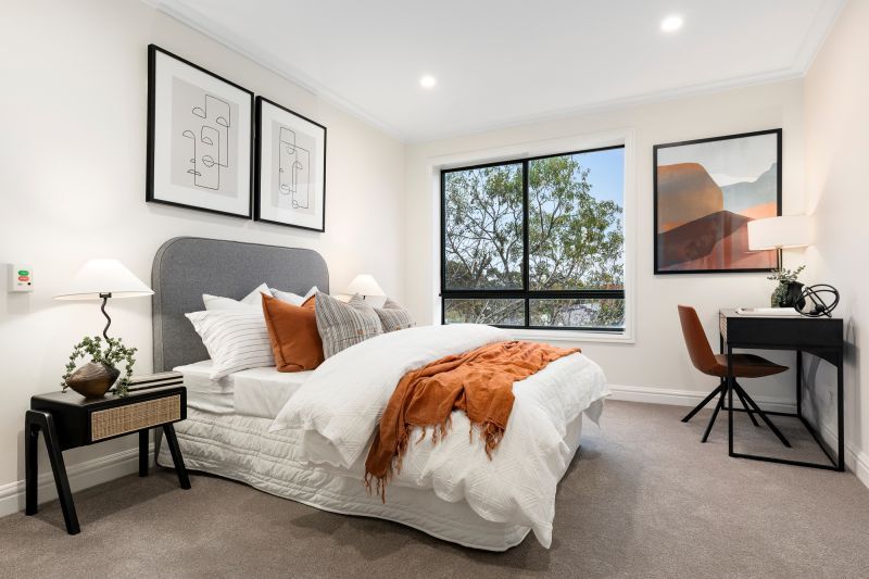 Stunning 2-bedroom apartment with balcony views