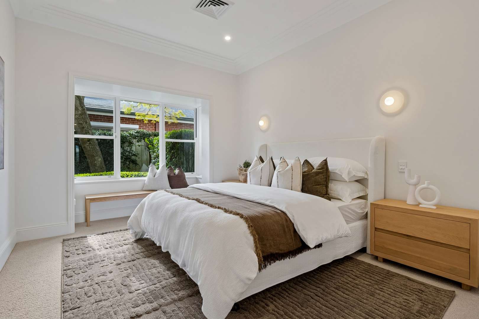 Spacious Contemporary Villa