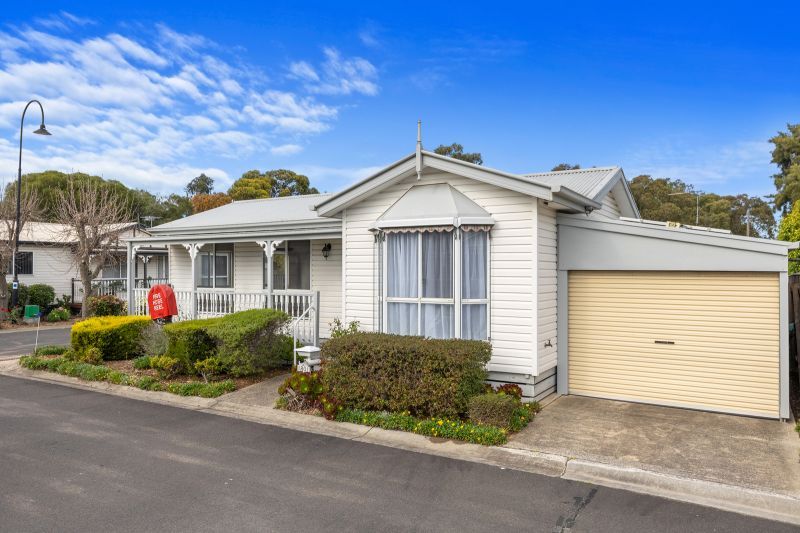 Quiet Home Neighbouring Parklands