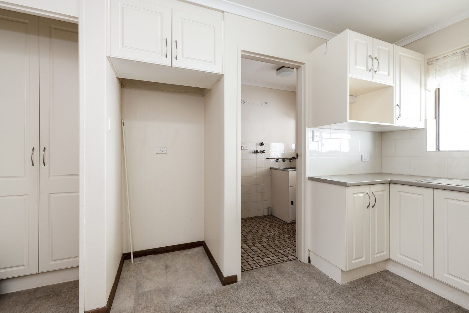 Two Bedroom - Easy Walk to Main Street