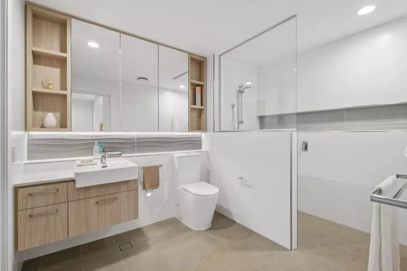 Elegant two-bedroom, south-facing apartment