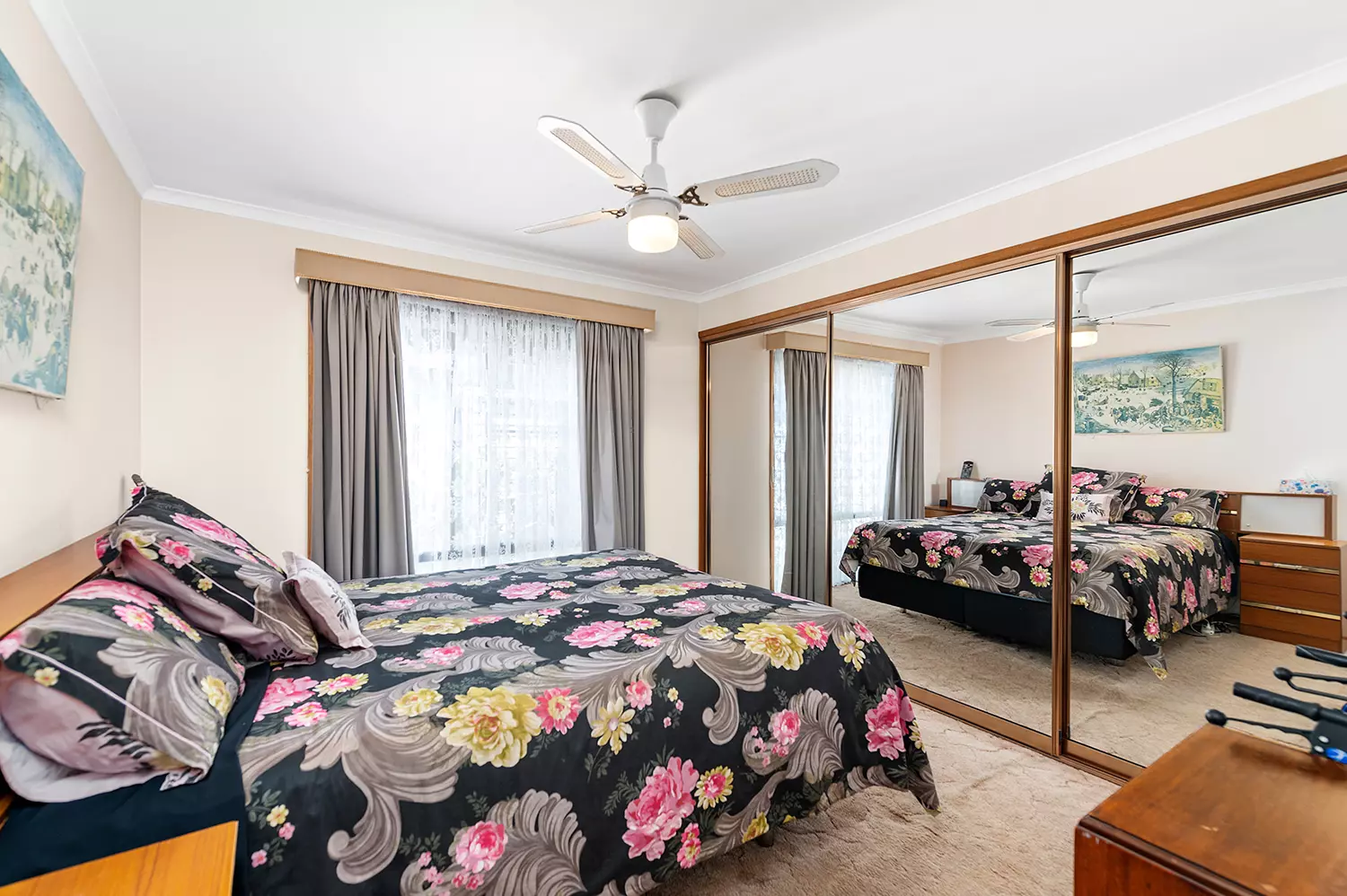 UNDER CONTRACT - Perfect Presentation - Huge Rooms, feel the space - Flex Floor Plan - Park 2 Cars