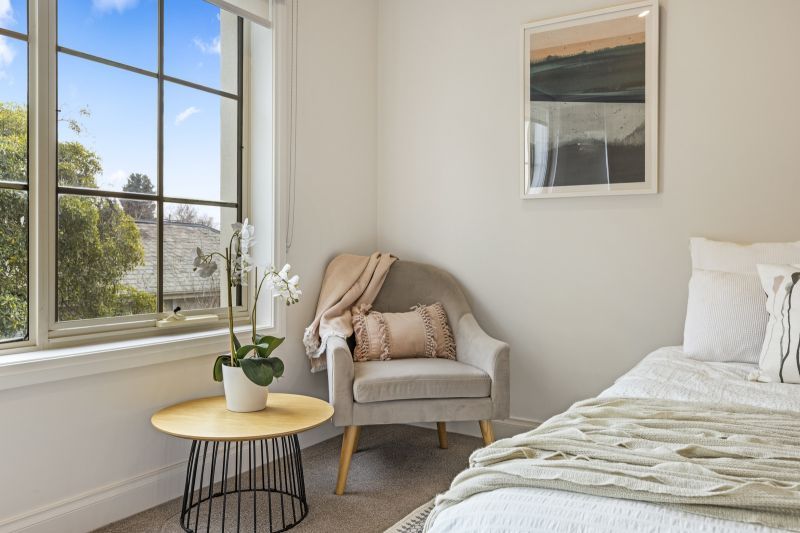 Delightful and freshly renovated studio apartment with services