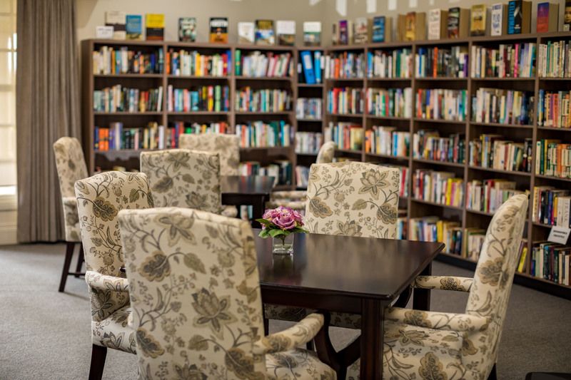 Sleek Upgraded Apartment with Hassle-Free Living