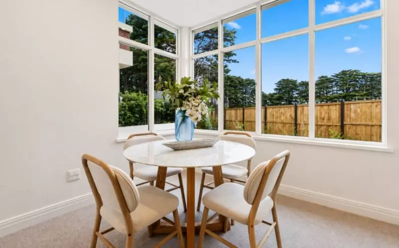 Spacious two-bedroom apartment with north-facing balcony