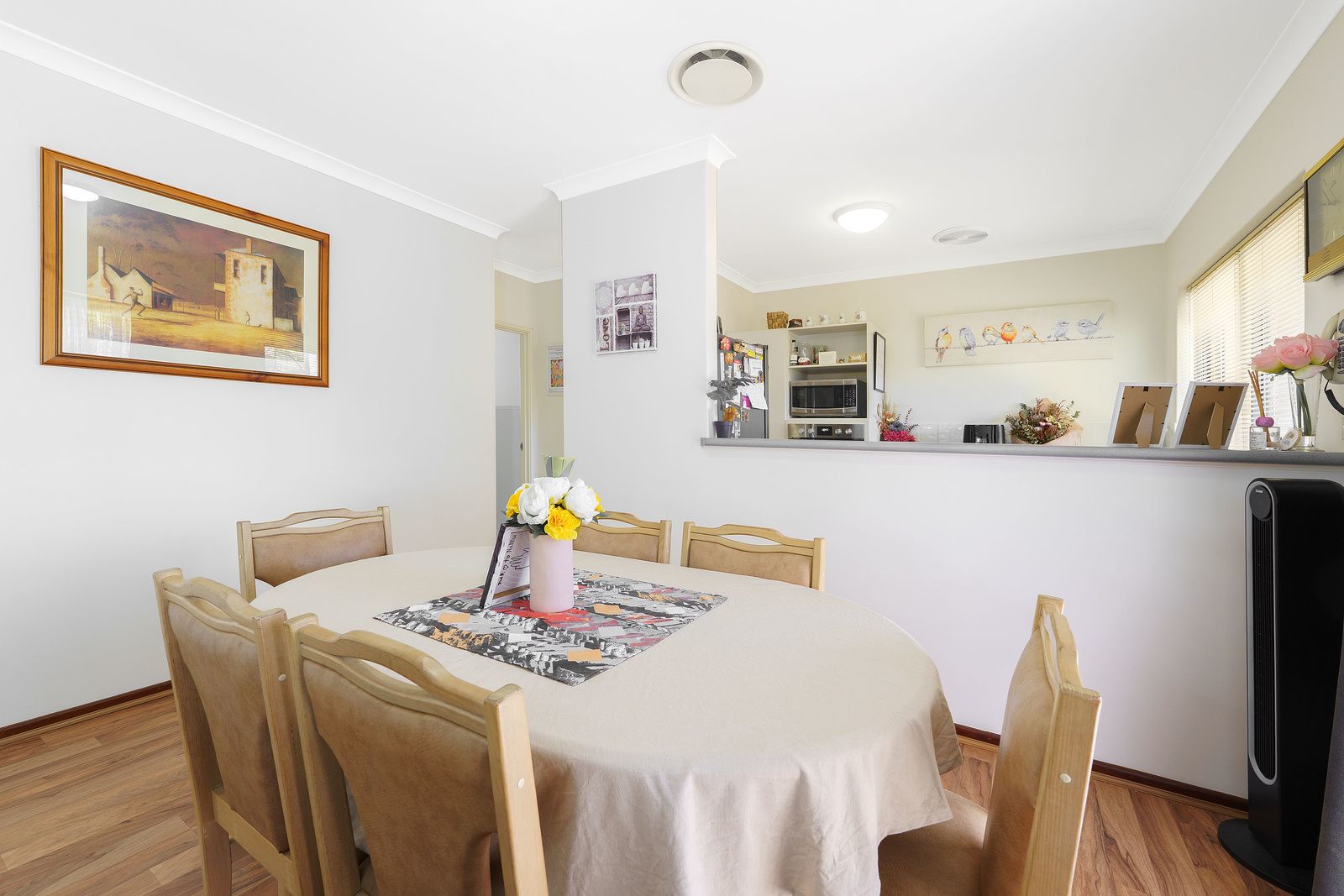 Light-filled corner home with garden views & north-facing courtyard