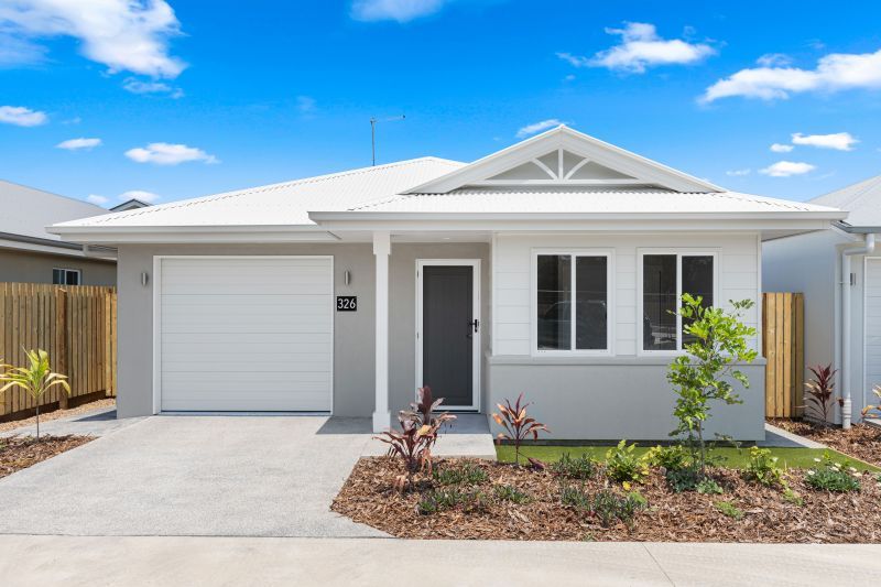 Practically new! Stones throw to community facilities!