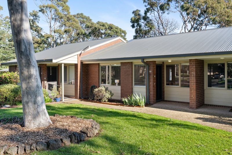 Enjoy Comfortable Living in a Welcoming Retirement Community