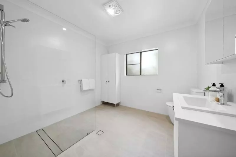 Contemporary & Stylish with Tranquil Reserve Views