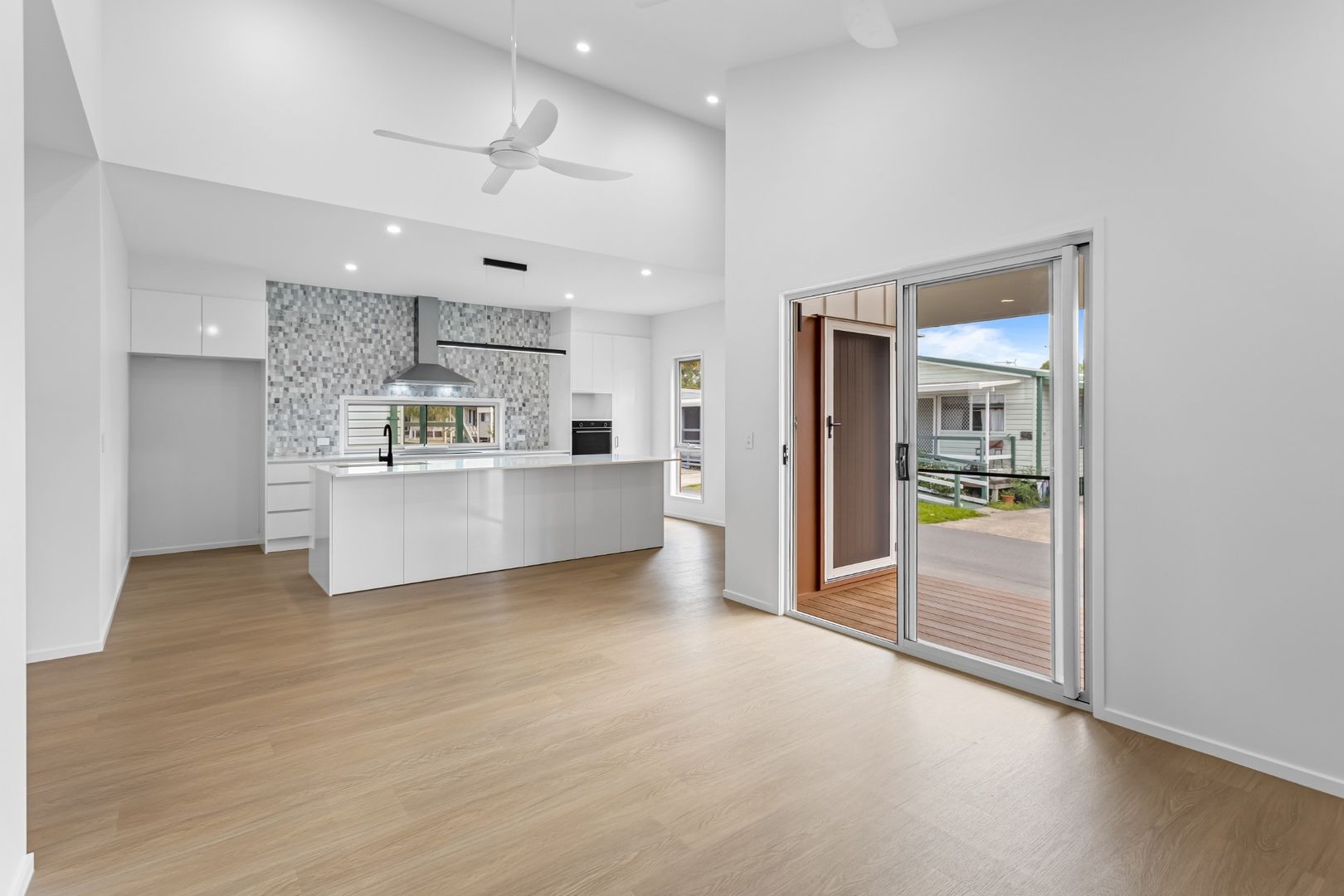 STYLISH, BRAND NEW HOME – YOUR PERFECT RETIREMENT RETREAT!