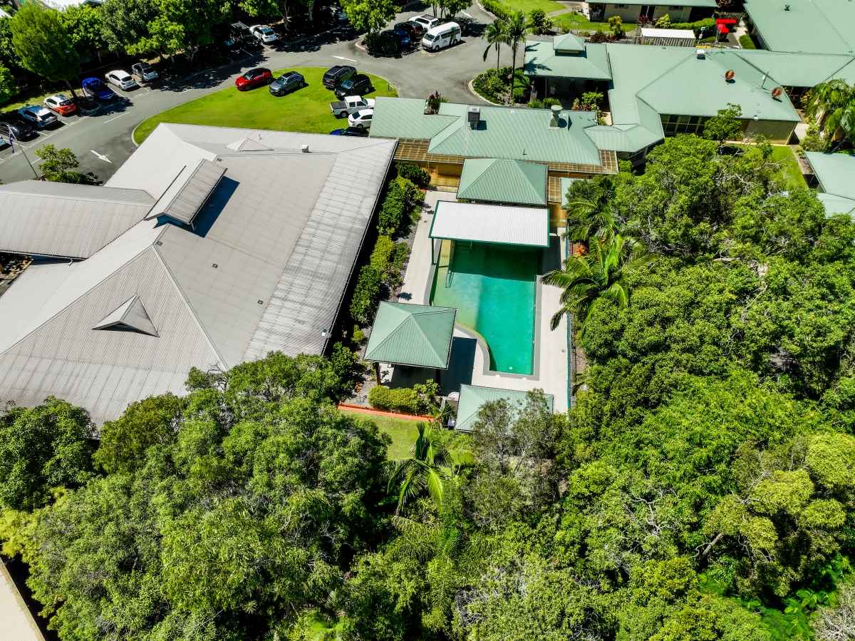 Spacious 3-Bedroom Creekside Retreat – Undergoing Renovation!