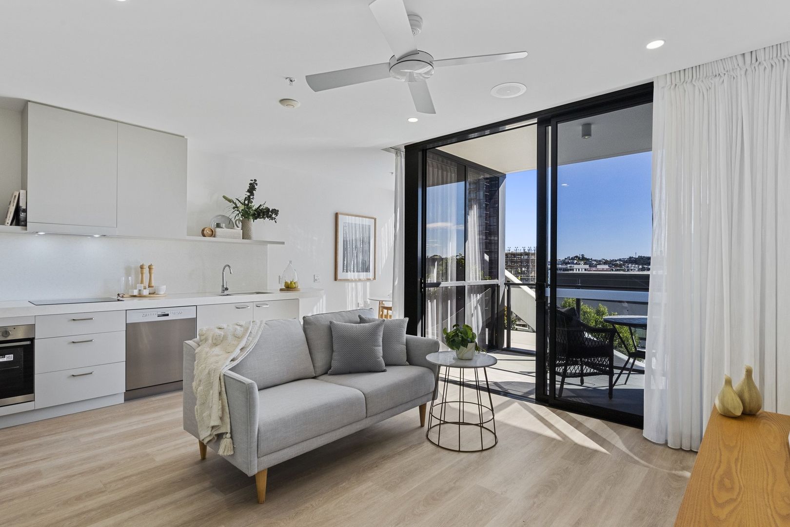 One-bedroom apartment with services