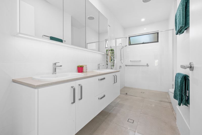 Motivated Seller!
Spacious Living with Bushland Views