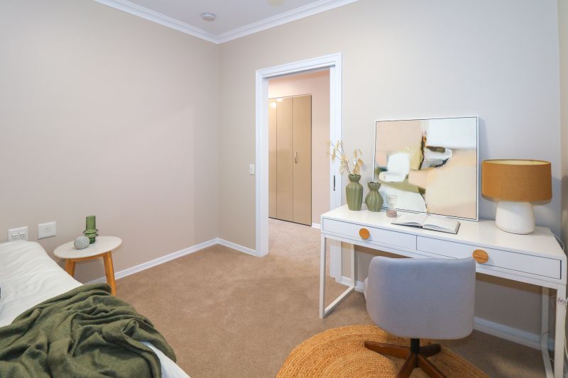 Discover the perfect blend of style and convenience in this beautiful apartment located in the heart of the Gabba