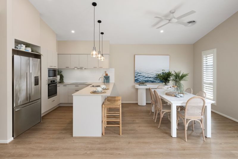 Write the next chapter of your story at Lakeside Lara & choose from our range of stunning home designs including the Gippsland.