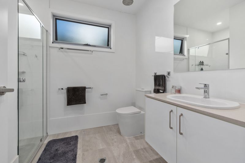 Modern Luxury & Style!