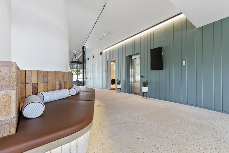 Modern Comfort, Lifestyle & Community