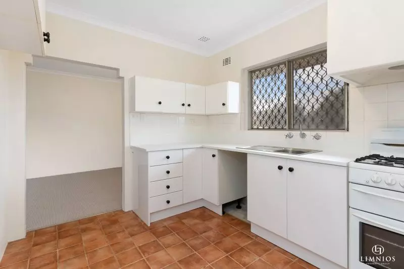 Scenic Top Floor Apartment